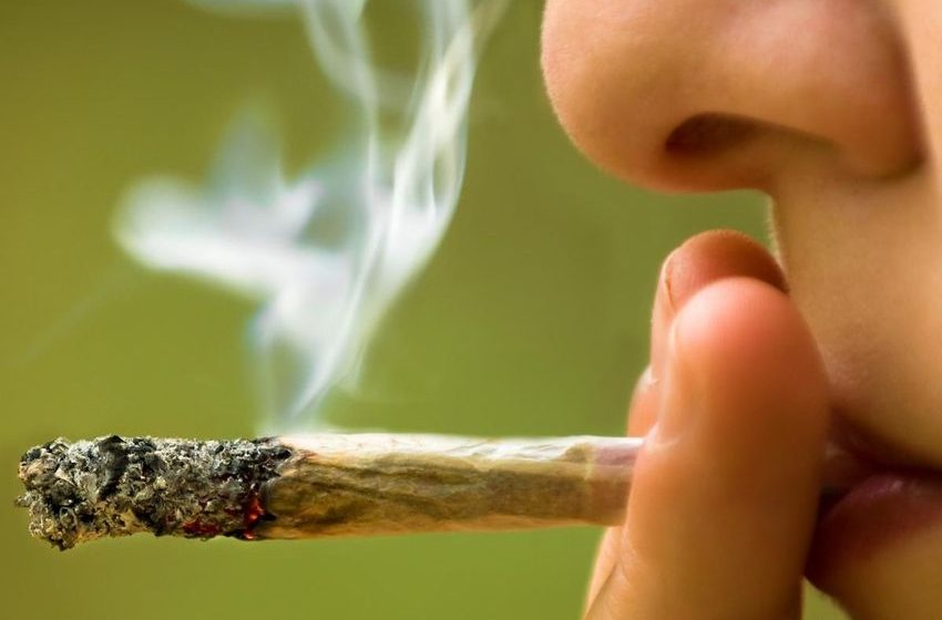  Teen develops a scary brain condition due to horrific weed ‘scromitting’ disorder