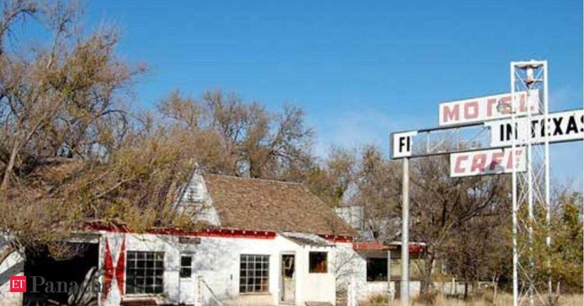  Texan town on America’s most famous highway was once packed with diners and motels. Then from 1975, suddenly everyone stopped coming, and today it is one of the best-preserved ghost towns