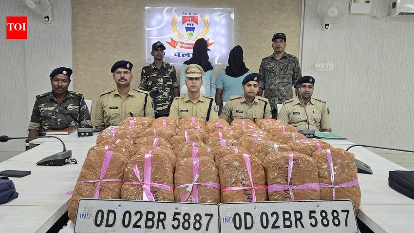  121kg ganja seized in Palamu, 2 held