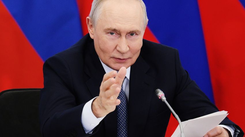  Russia’s parliamentary vote features no real opposition to Putin’s policies