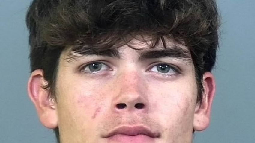  Florida DUI driver’s mugshot sets internet ablaze as commenters claim he’s better-looking than Clavicular