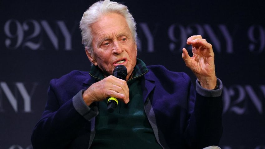  Michael Douglas Tells Bill Maher About Smuggling Marijuana in Suitcases, Slams ‘Nepo Baby’ Label