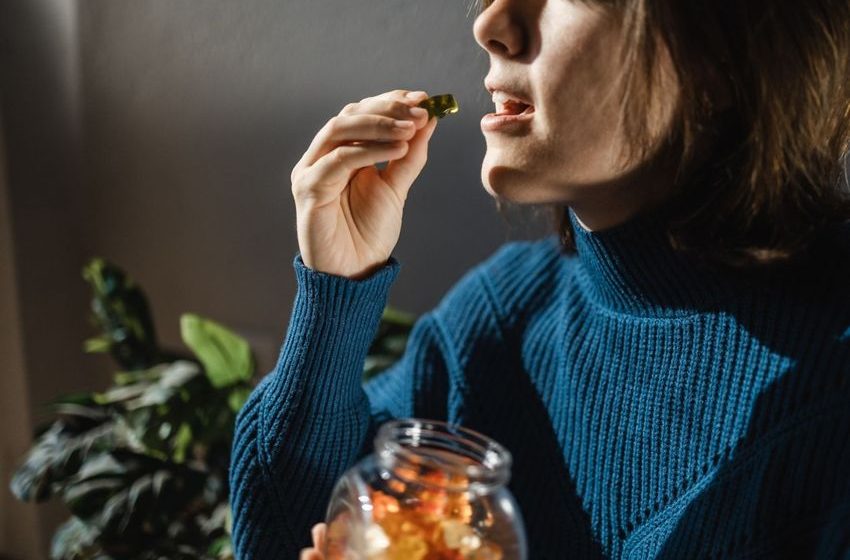  Regular Cannabis Use Tied to Poorer Sleep Quality