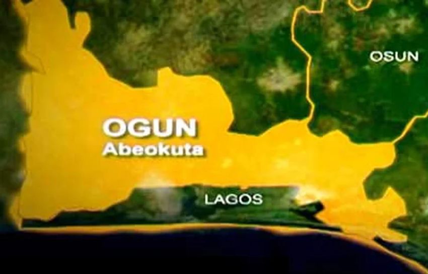  Police arrest Indian hemp seller threatening officers with knife in Ogun