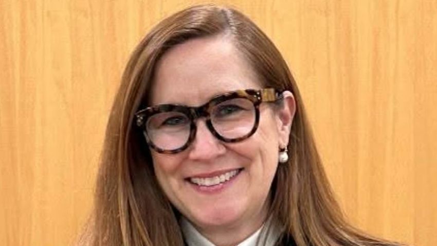  Top female judge, aide to billionaire governor and White Sox businesswoman all fell for same bad boy who claimed to be relation of drug lord Pablo Escobar