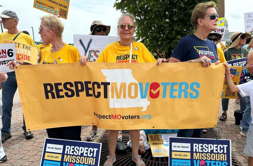  Guerrilla Projections and Defending Democracy in Missouri